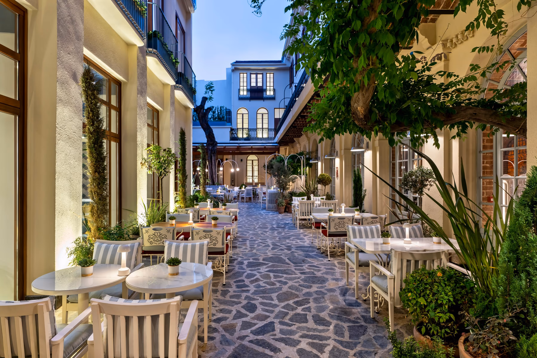 Il Cortile courtyard