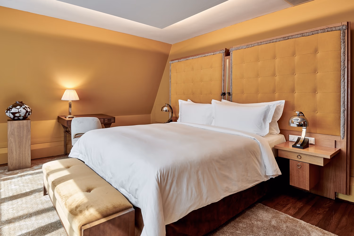 Deluxe Suite bedroom