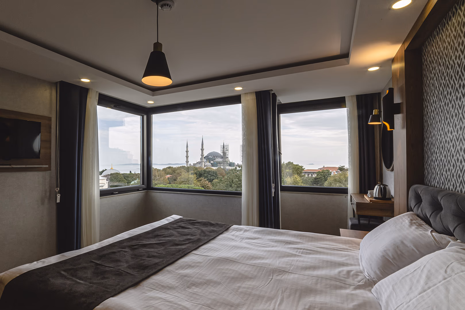 Guest bedroom with landmark view