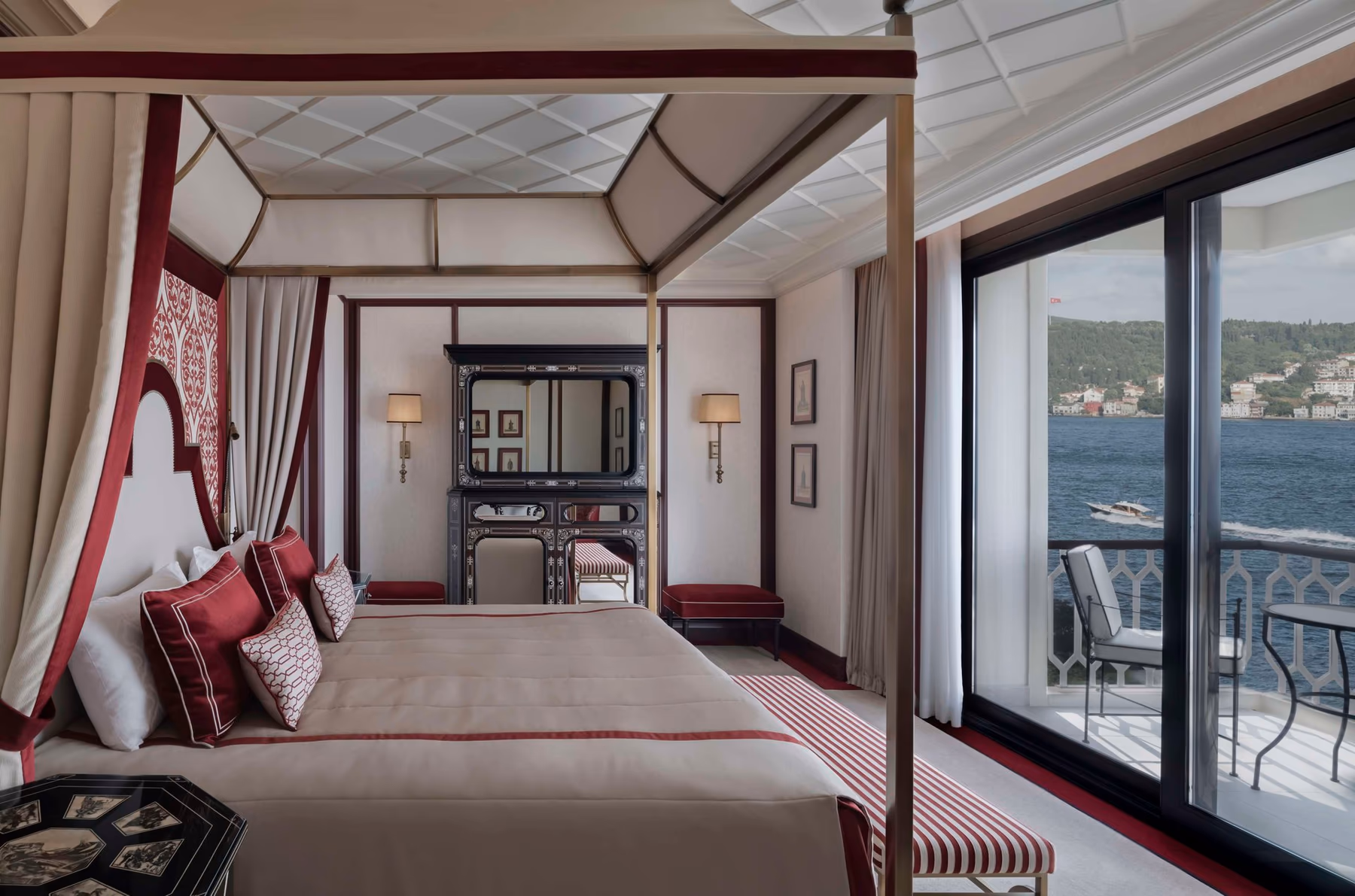 Bedroom with Bosphorus balcony