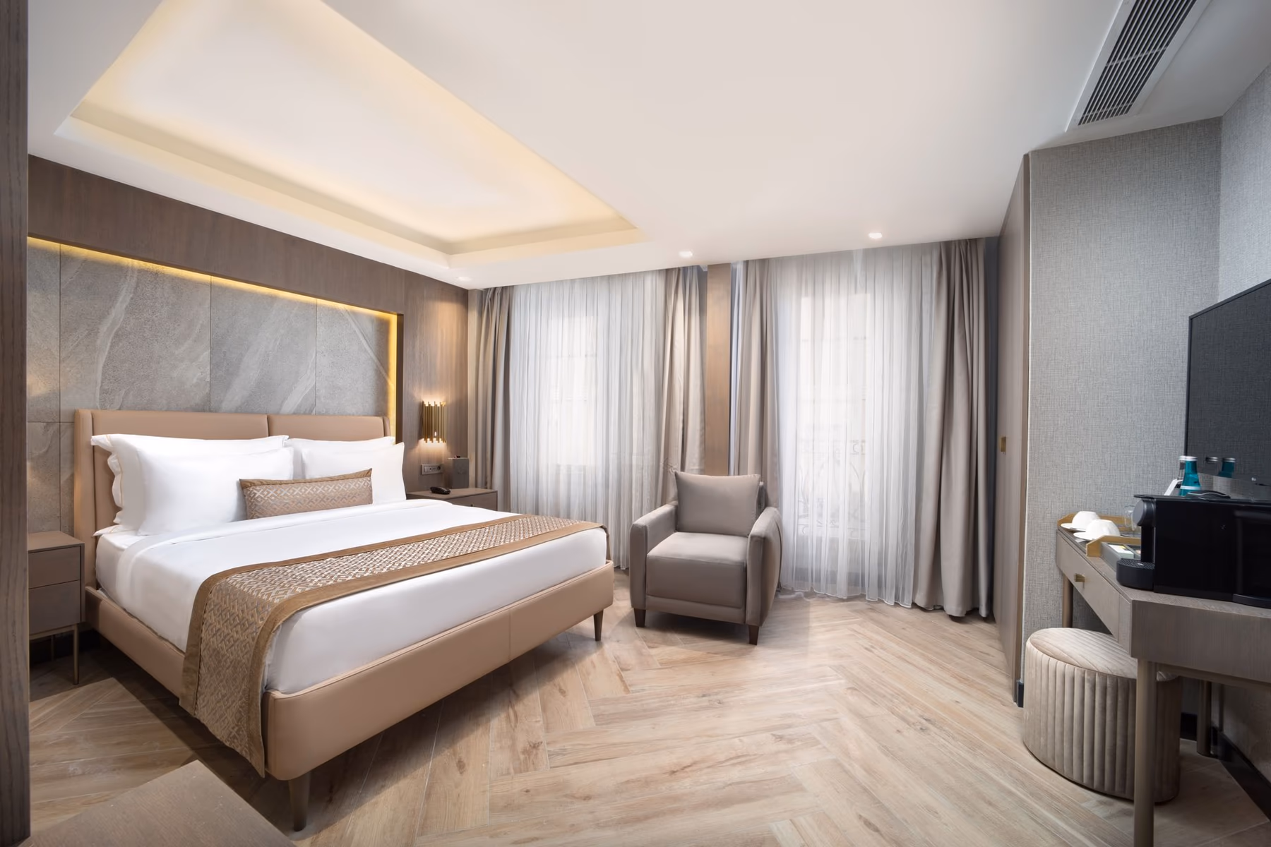 Guest bedroom