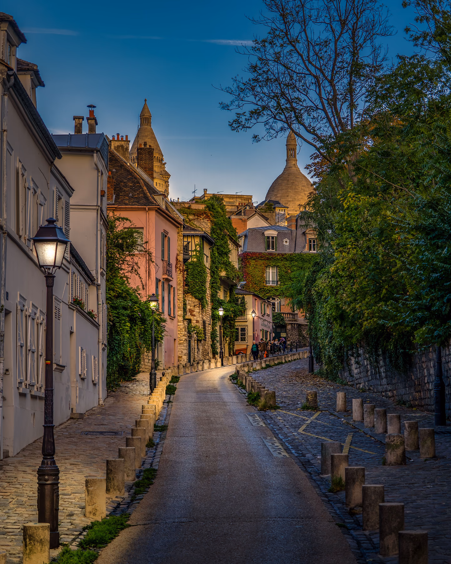 A Quaint street in Paris