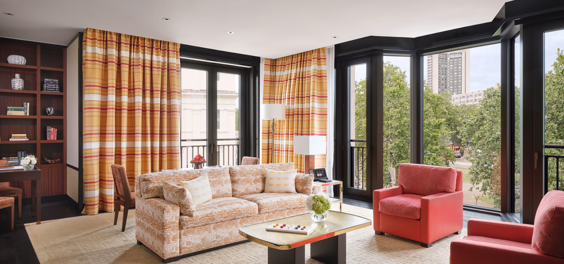 Grand Premier Park Suite