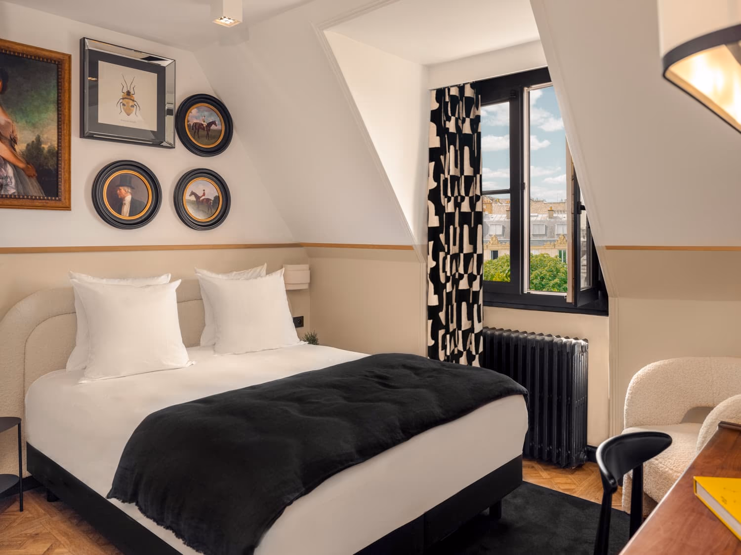 Cosy double bedroom