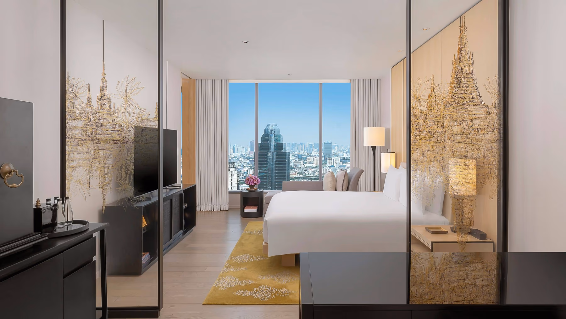 1 King Bed Deluxe
