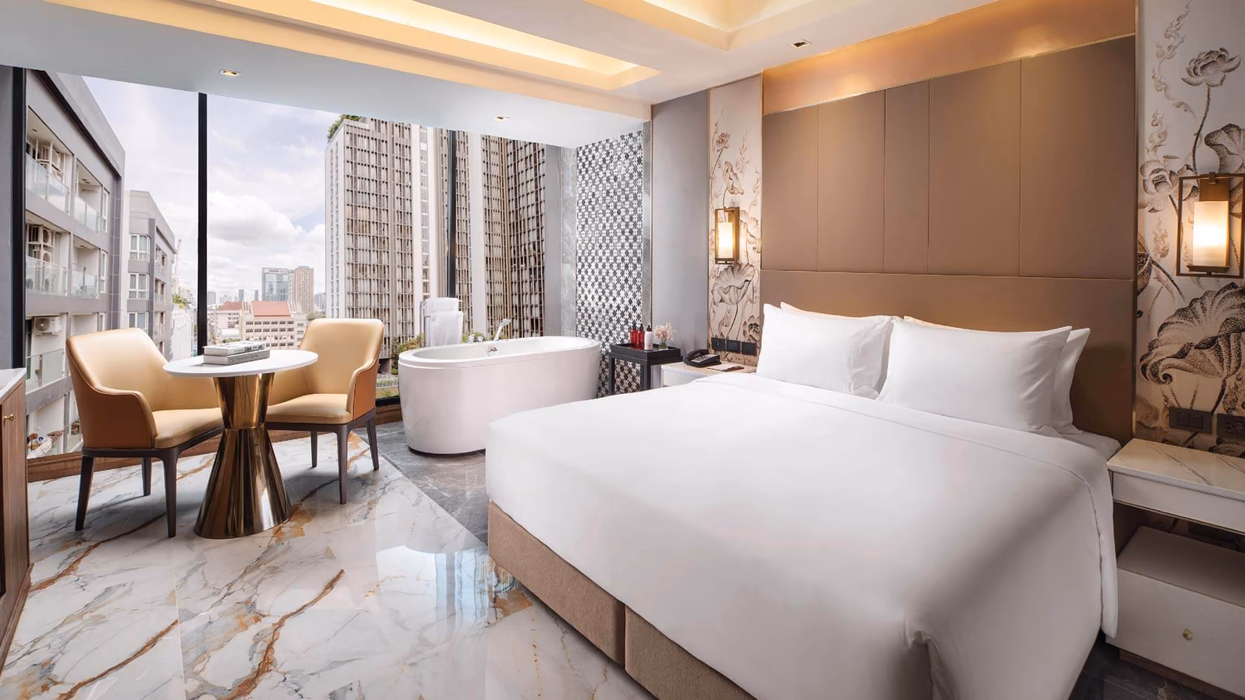 Samala Jacuzzi room