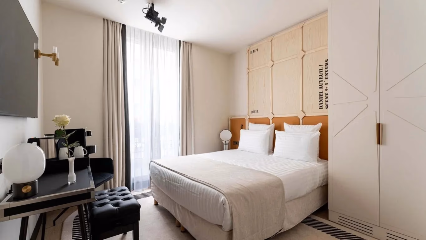 Daniel Auteuil Double Room