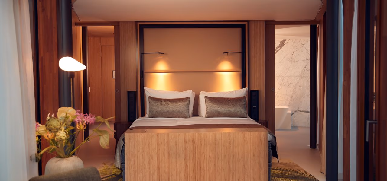 WOW Suite bedroom